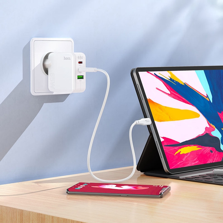 зарядное устройство ​Hoco C115A Header PD65W three-port (2C1A)​